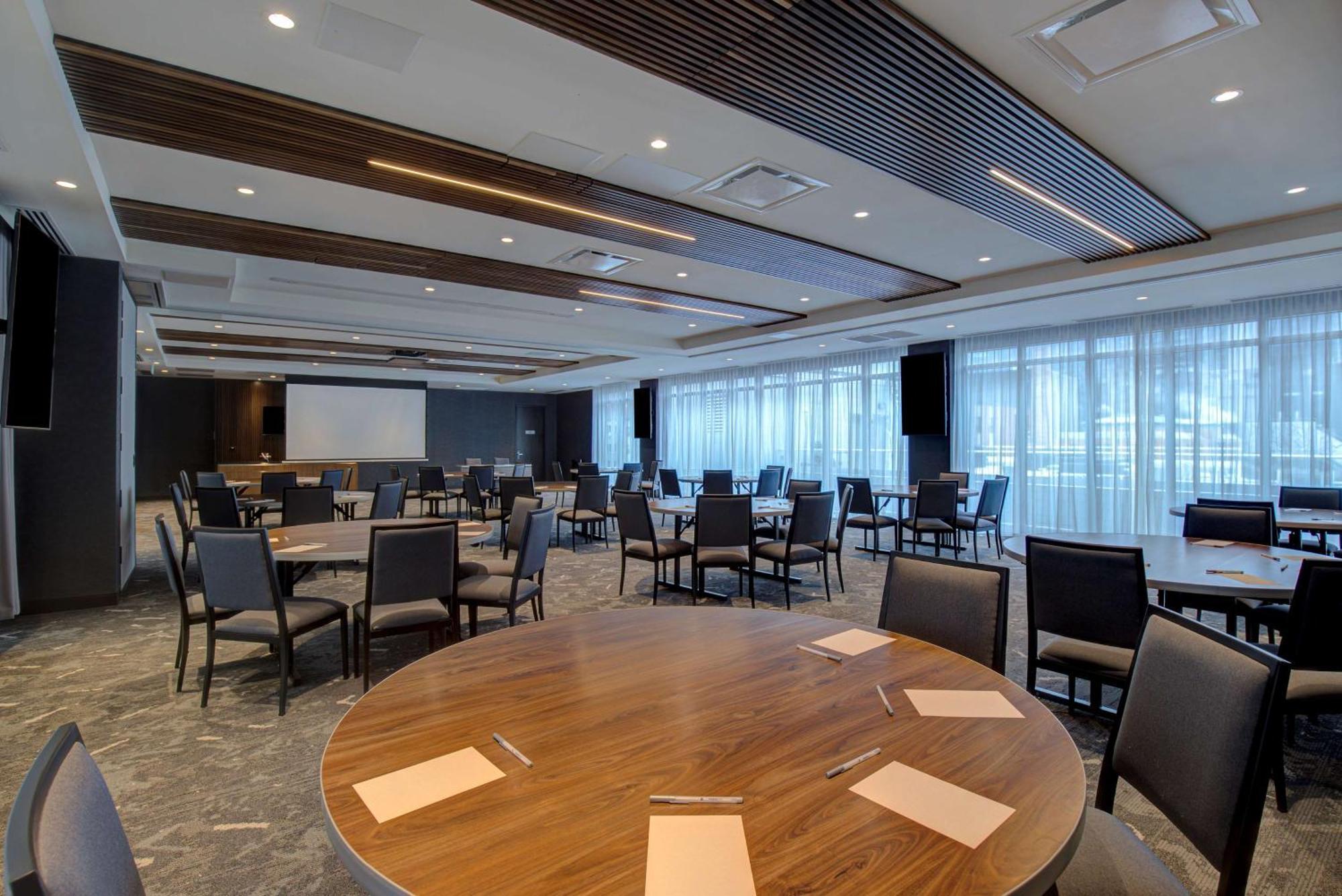Homewood Suites By Hilton Montreal Downtown מראה חיצוני תמונה
